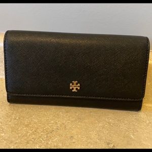 Tory Burch wall/clutch